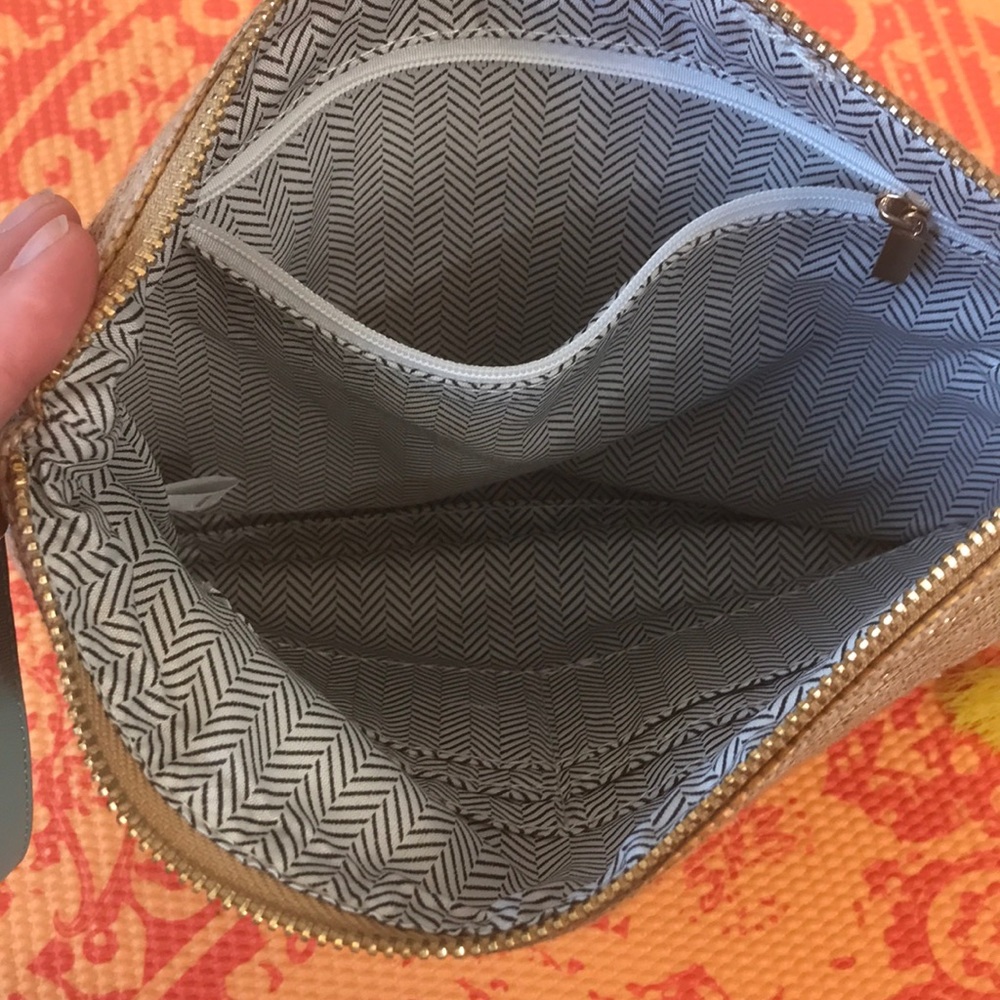 NWOT  100% Mermaid clutch/wristlet - Picture 4 of 6